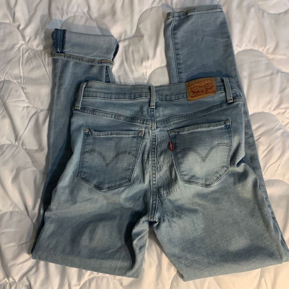 Levi’s 311 Shaping Skinny Size 28 / Inseam 28 Vintage Y2K